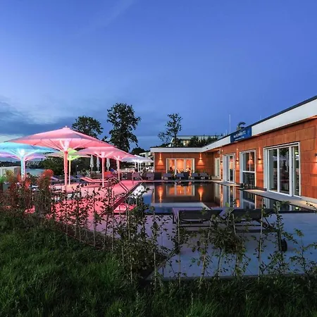 In The Maremueritz Yachthafen Resort, Waren An Der Mueritz Apartmán